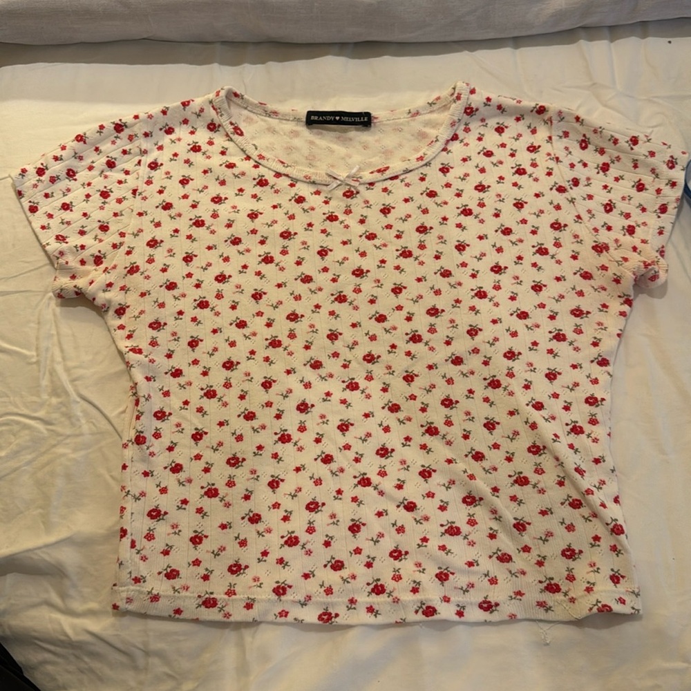 Brandy Melville Flower 🌺 T